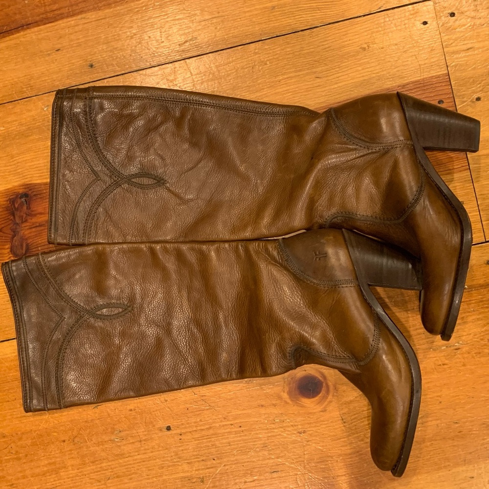Women’s leather Frye boots